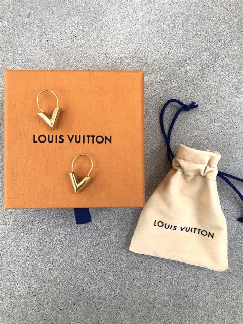 louis vuitton oorbellen bijenkorf
